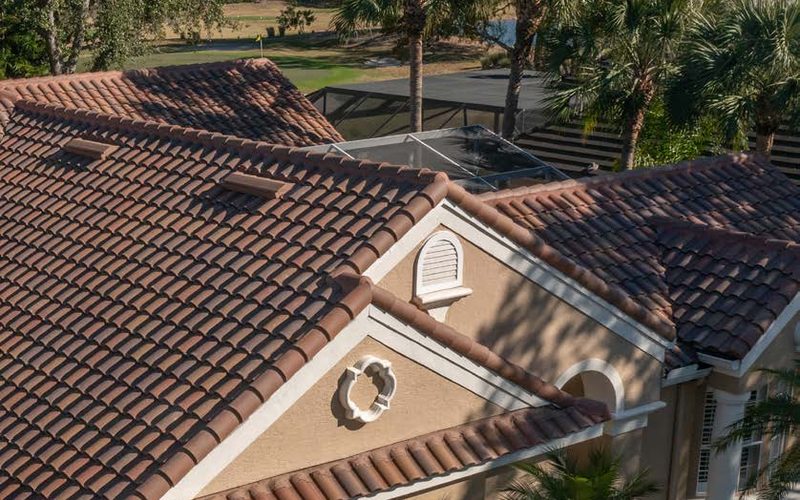 Eagle Capistrano concrete tile in Palm Beach Blend on a single-story home